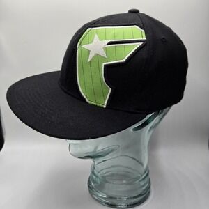 Famous Brand Apparel Fame Classic Badge Flex Fit Black Stretch Fit Cap Hat L/XL